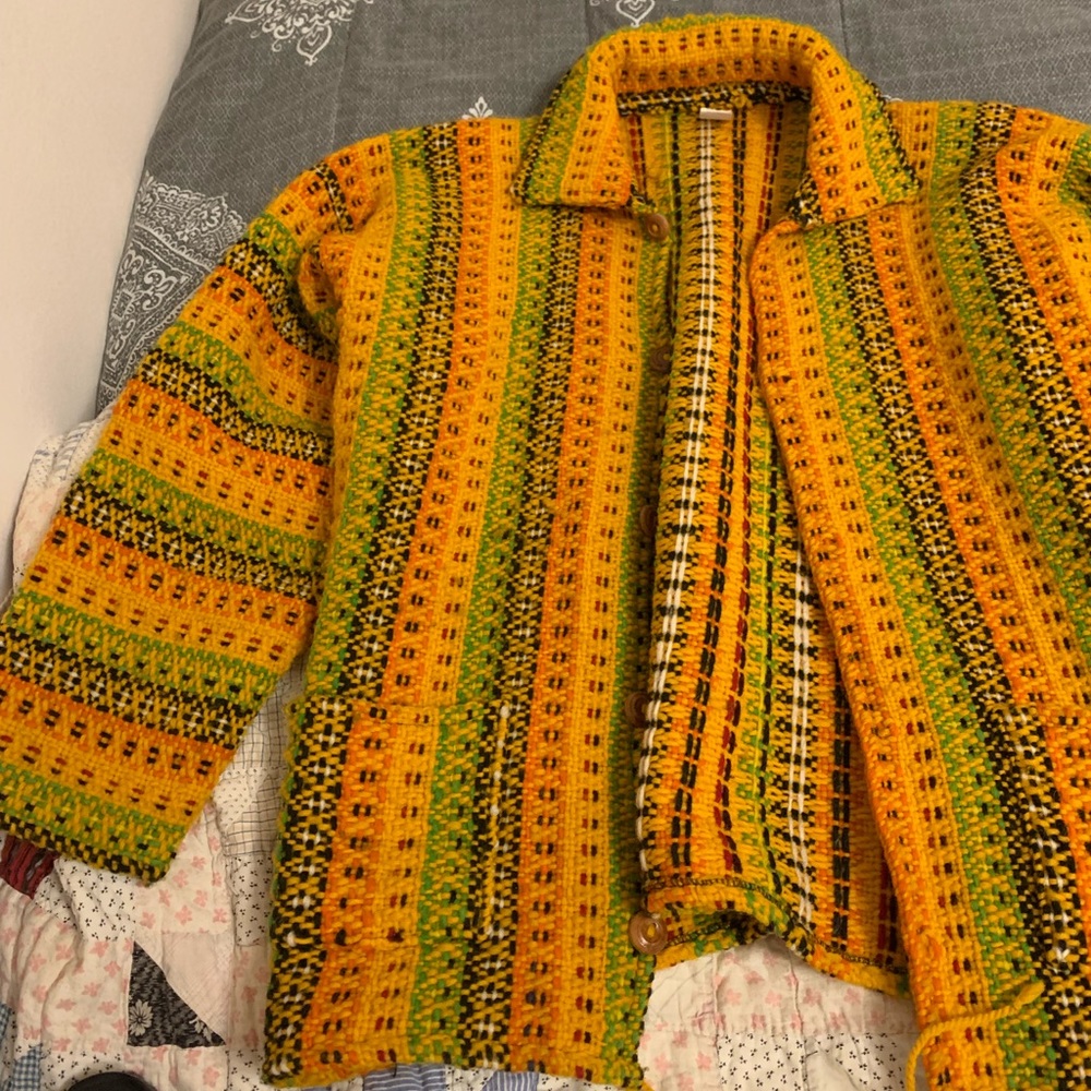 Vintage 100% wool crochet jacket Made in Ecuador does not have sewn button holes